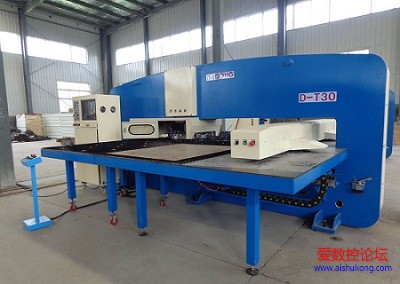 2.7   数控冲床.jpg